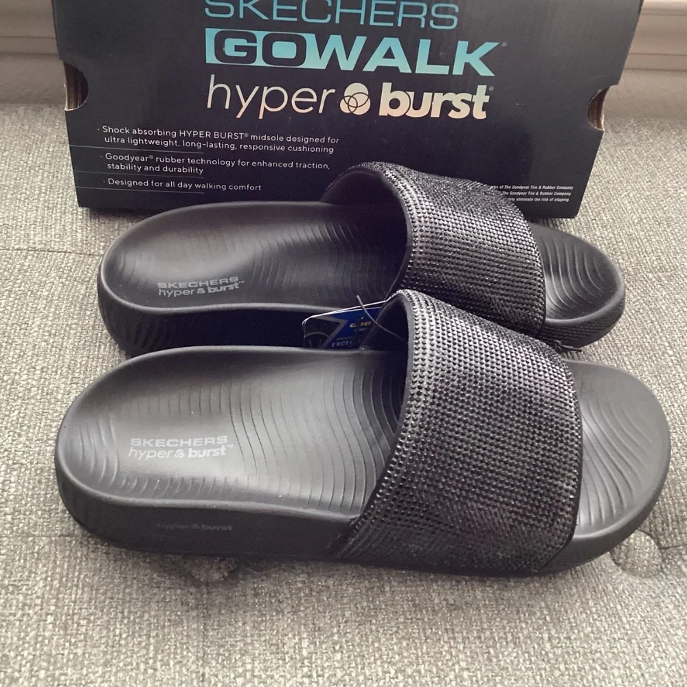 Skechers Women's Hyper Slide - Radiant Slide Sandals, size 7 - Picture 4 of 10